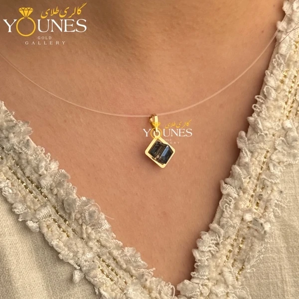 آویز طلا سواروسکی مربعی سیاه